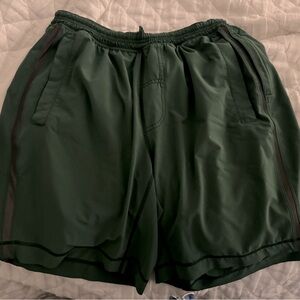 Lululemon Men’s Pace Breaker 7” Short Lined, Dark Green Color